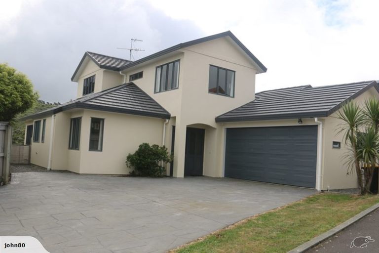 Photo of property in 108a Ashton Fitchett Drive, Brooklyn, Wellington, 6021