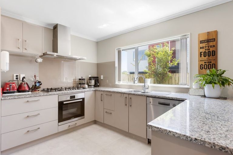 Photo of property in 22 Trelawny Terrace, Grenada Village, Wellington, 6037