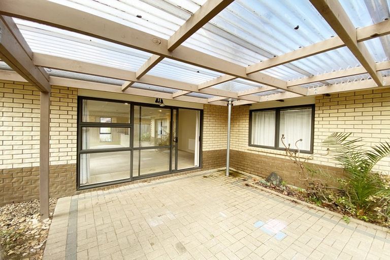 Photo of property in 33 Belcoo Crescent, East Tamaki, Auckland, 2013