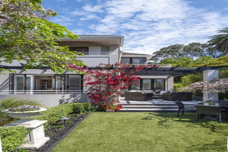 Photo of property in 16a Burford Place, Mellons Bay, Auckland, 2014