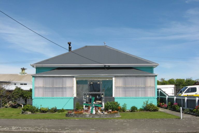 Photo of property in 6 Adderley Street, Westport, 7825