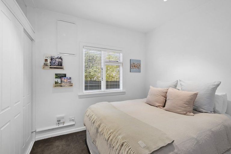 Photo of property in 136 Weston Road, St Albans, Christchurch, 8052