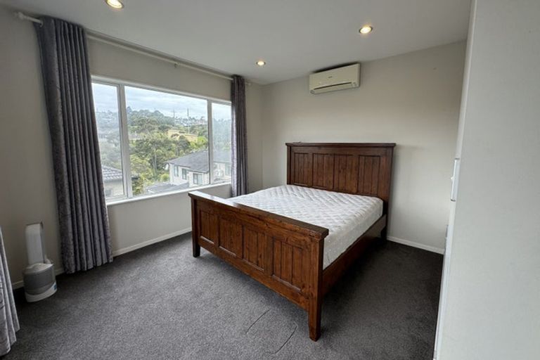 Photo of property in 12 Mural Place, Greenhithe, Auckland, 0632