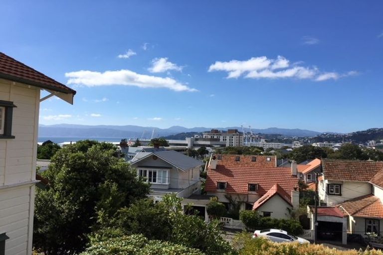 Photo of property in 21 Burnell Avenue, Thorndon, Wellington, 6011