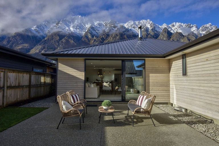 Photo of property in 12 Muster Road, Jacks Point, 9371