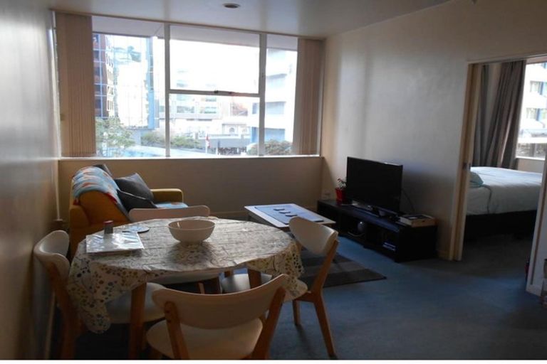 Photo of property in Terrace Tower Apartments, 2b/126 The Terrace, Wellington Central, Wellington, 6011