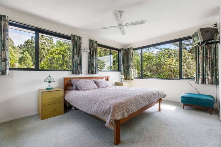 Photo of property in 116 Wood Bay Road, Titirangi, Auckland, 0604