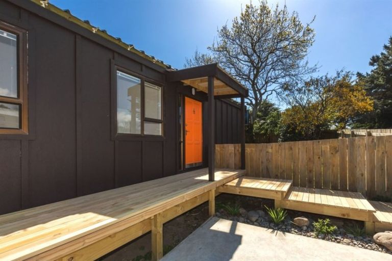 Photo of property in 2 Rainbow Court, Raumati South, Paraparaumu, 5032