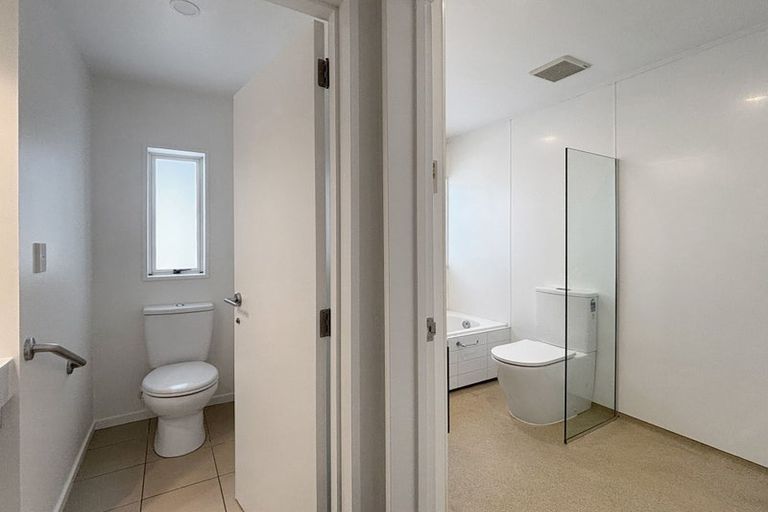 Photo of property in 1/11 Aikmans Road, Merivale, Christchurch, 8014