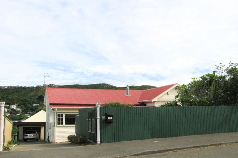 Photo of property in 80 Tiber Street, Island Bay, Wellington, 6023
