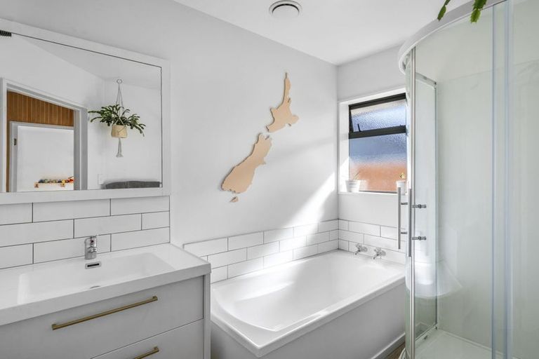 Photo of property in 1/126 Halswell Junction Road, Halswell, Christchurch, 8025