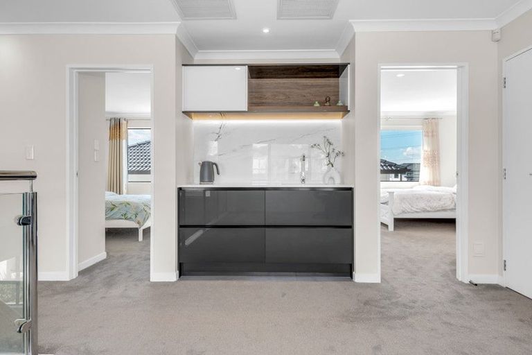 Photo of property in 80 Drumbuoy Drive, Flat Bush, Auckland, 2019