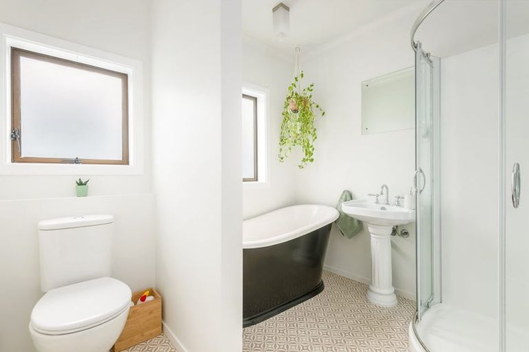 Photo of property in 111 North Belt, Lincoln, 7608