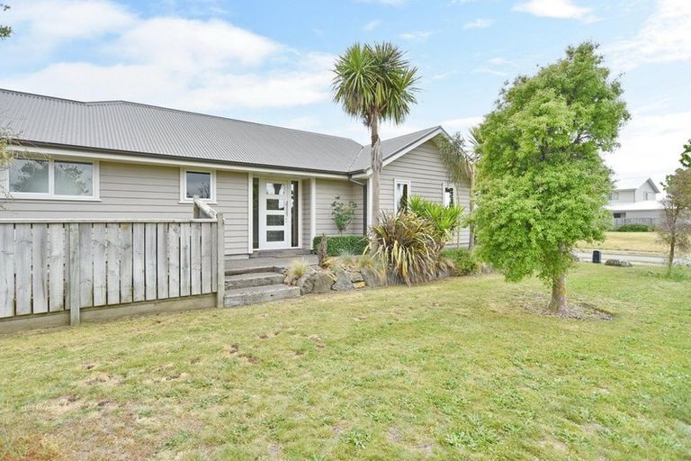 Photo of property in 17 Blackadder Road, Pegasus, 7612