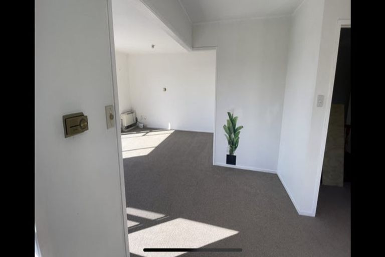 Photo of property in 11a Orewa Heights Crescent, Orewa, 0931