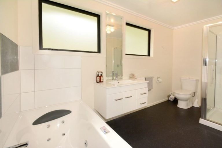 Photo of property in 11 Glengyle Street, Vauxhall, Dunedin, 9013