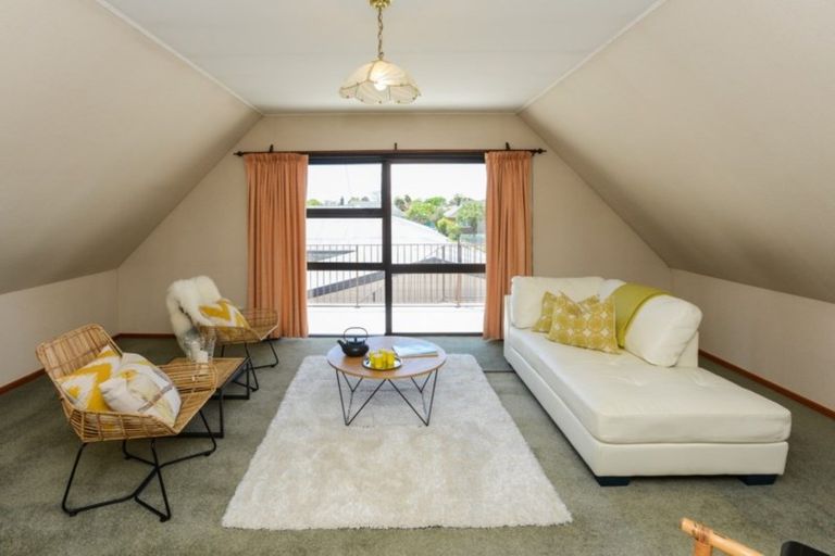 Photo of property in 719a Grove Road, Mayfair, Hastings, 4122