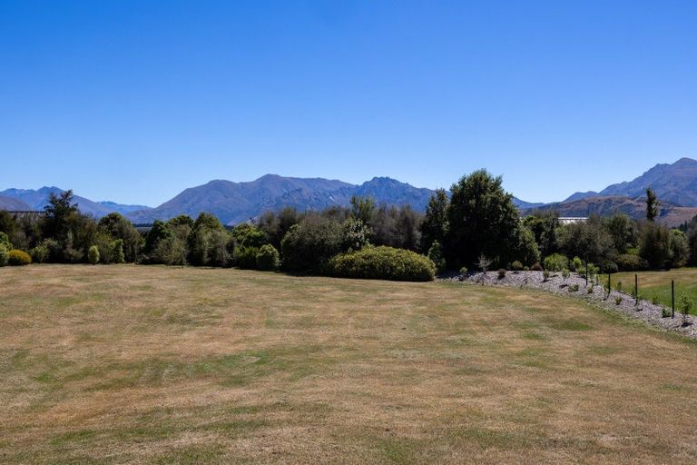 Photo of property in 3 Nokomai Street, Wanaka, 9305