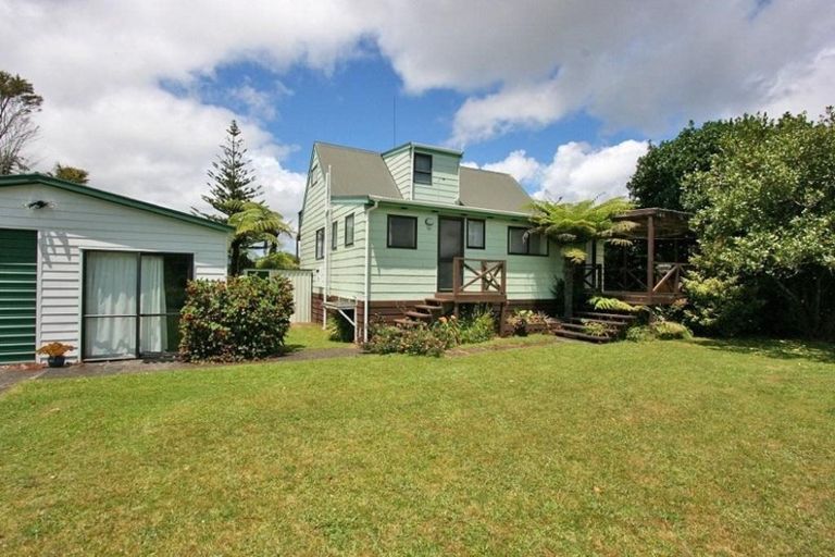 Photo of property in 25 Kauri Place, Tairua, 3508