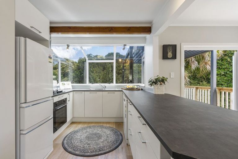 Photo of property in 38 Paramu Avenue, Birkdale, Auckland, 0626