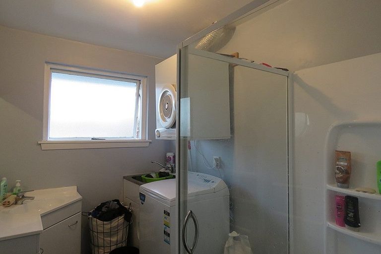 Photo of property in 2/28 Mona Vale Avenue, Riccarton, Christchurch, 8011