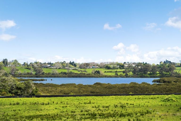 Photo of property in 20 Kaititiko Road, Rosehill, 2113