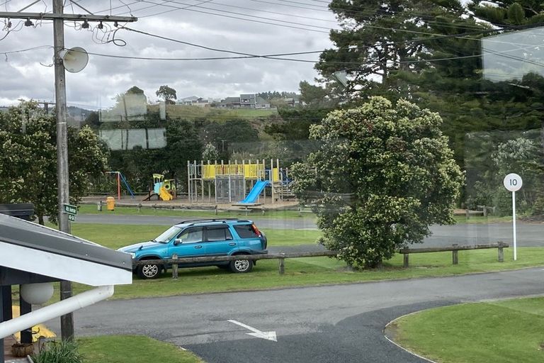 Photo of property in 48 Fourth Avenue, Urenui, 4377