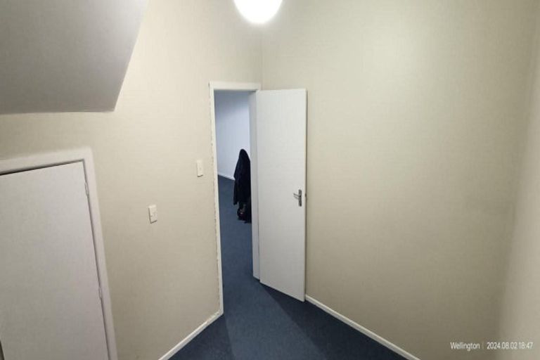 Photo of property in 1/50 Clyde Street, Island Bay, Wellington, 6023