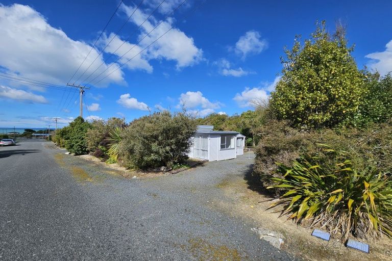 Photo of property in 13 Kowhai Street, Kaka Point, 9271