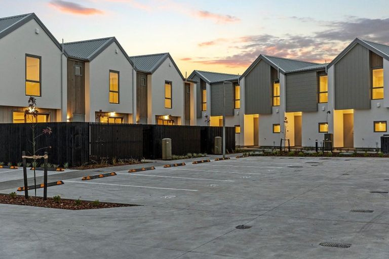 Photo of property in 81 Bampton Street, Shirley, Christchurch, 8061