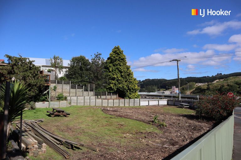 Photo of property in 86 Main South Road, Green Island, Dunedin, 9018