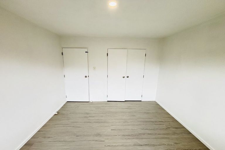 Photo of property in 21 Robertson Road, Favona, Auckland, 2024