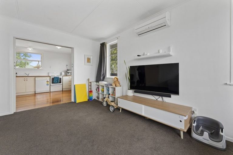 Photo of property in 6 Oriana Place, Highbury, Palmerston North, 4412