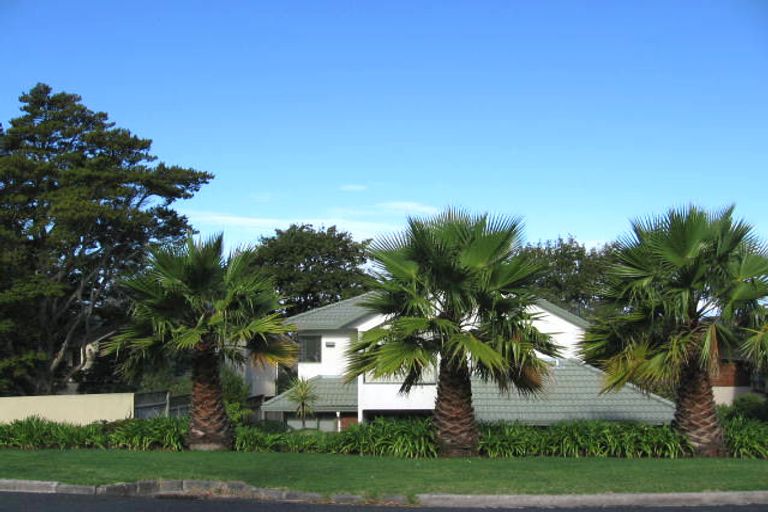 Photo of property in 101 Hebron Road, Waiake, Auckland, 0630