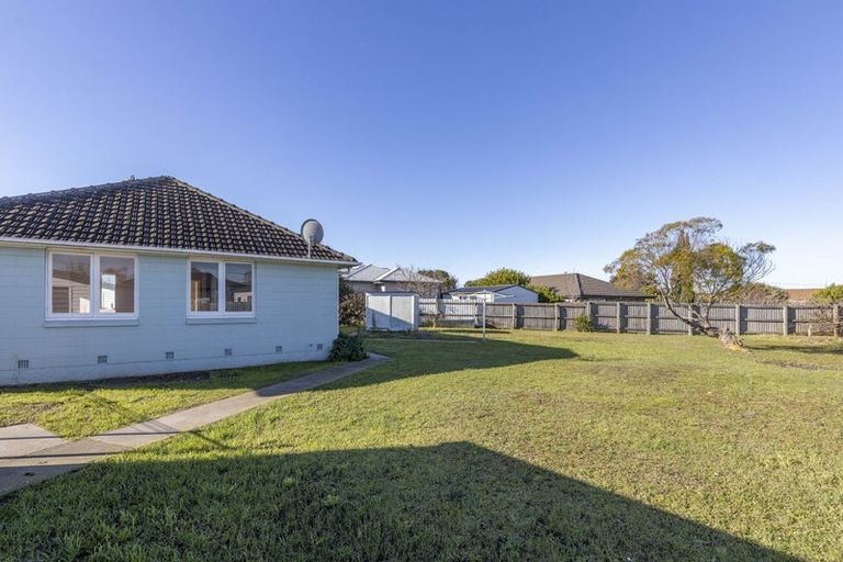 Photo of property in 6 Netley Place, Aranui, Christchurch, 8061