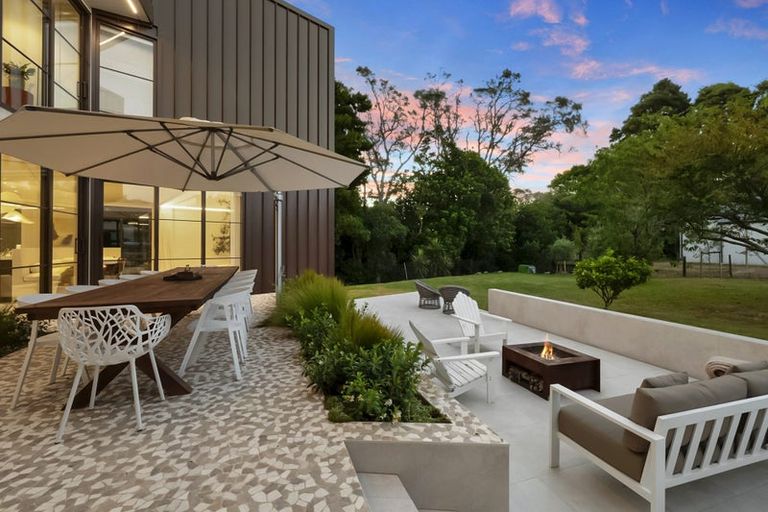 Photo of property in 366 Frankley Road, Ferndale, New Plymouth, 4310