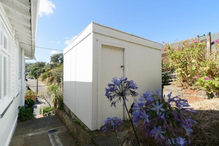 Photo of property in 94 Eden Street, Island Bay, Wellington, 6023