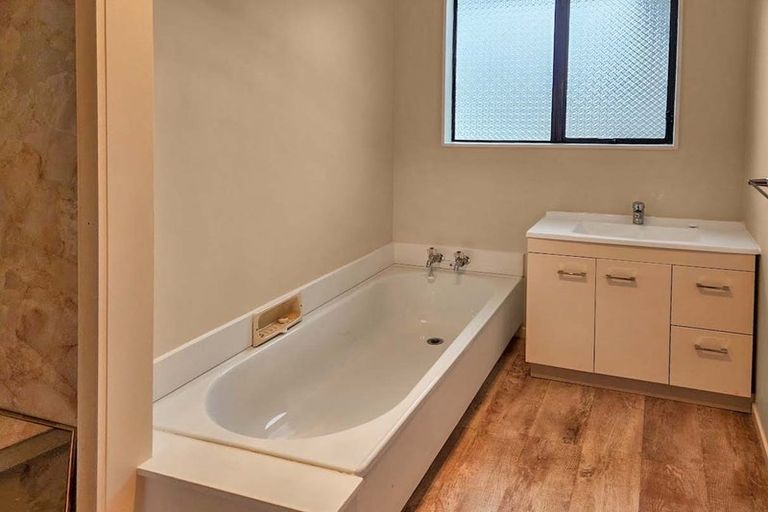 Photo of property in 343 Wellington Road, Wainuiomata, Lower Hutt, 5014