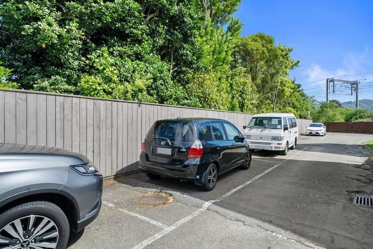 Photo of property in 71f Randwick Crescent, Moera, Lower Hutt, 5010