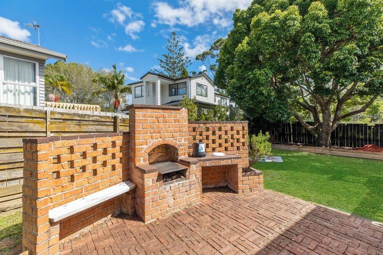 Photo of property in 93 Riverpark Crescent, Henderson, Auckland, 0610