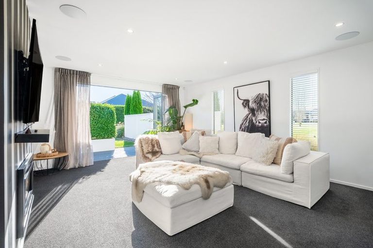 Photo of property in 18 Brampton Drive, West Melton, 7618