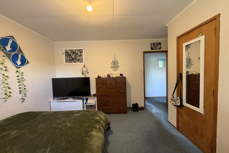 Photo of property in 27 Ranui Street, Waikawa, Picton, 7220