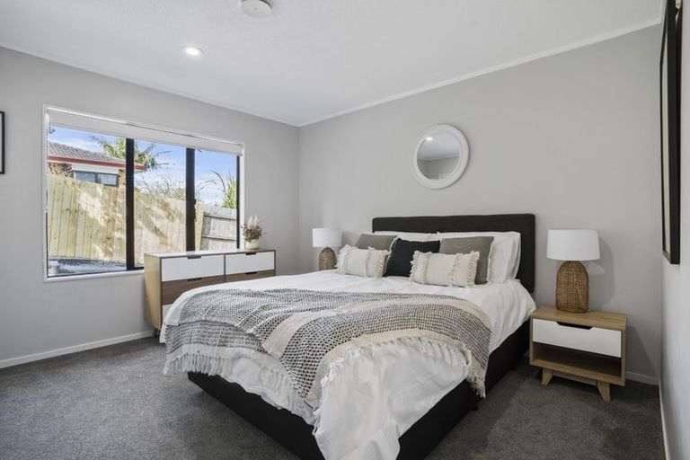 Photo of property in 66b Kurnell Drive, Botany Downs, Auckland, 2010