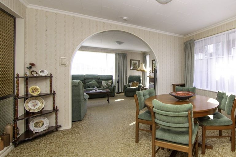 Photo of property in 18 Meadowbrook Drive, Cloverlea, Palmerston North, 4412