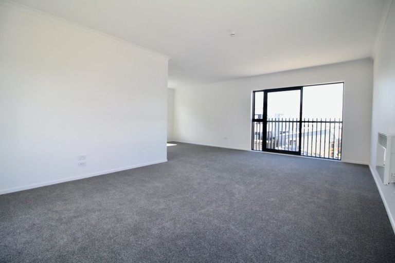 Photo of property in 64 Nugget Avenue, Hobsonville, Auckland, 0616