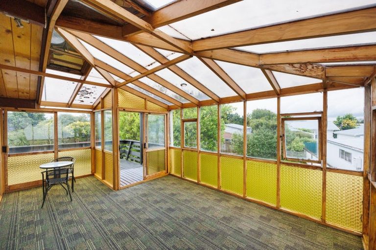 Photo of property in 17 Lockhart Avenue, Milson, Palmerston North, 4414