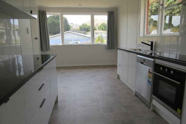 Photo of property in 25 Natone Street, Waitangirua, Porirua, 5024