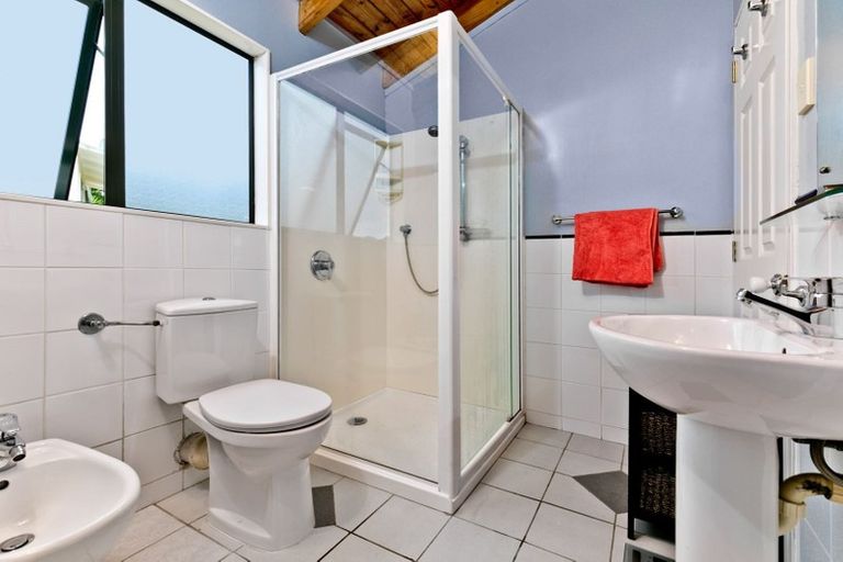 Photo of property in 46 Vintage Drive, Henderson, Auckland, 0612