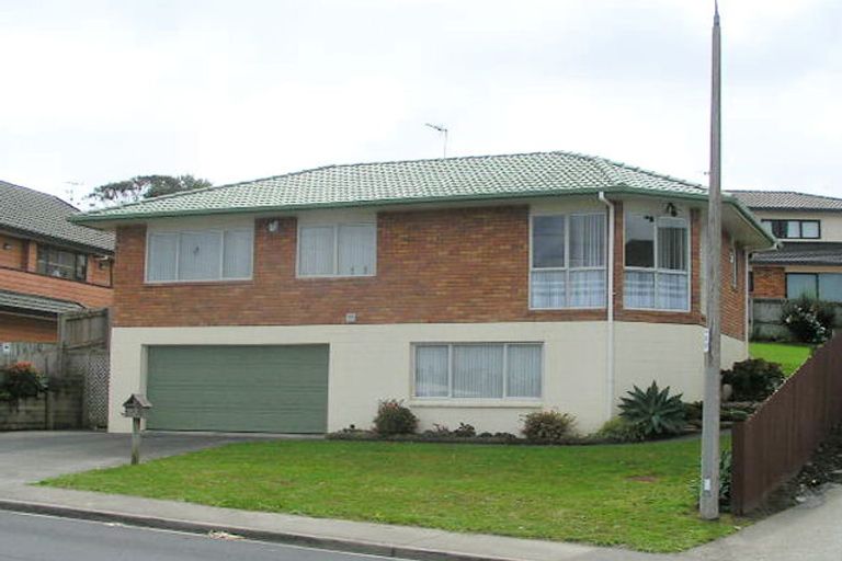 Photo of property in 62 Garton Drive, Massey, Auckland, 0614