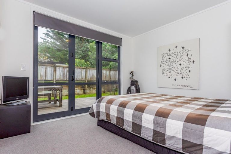 Photo of property in 146 Ocean Beach Road, Tairua, 3508